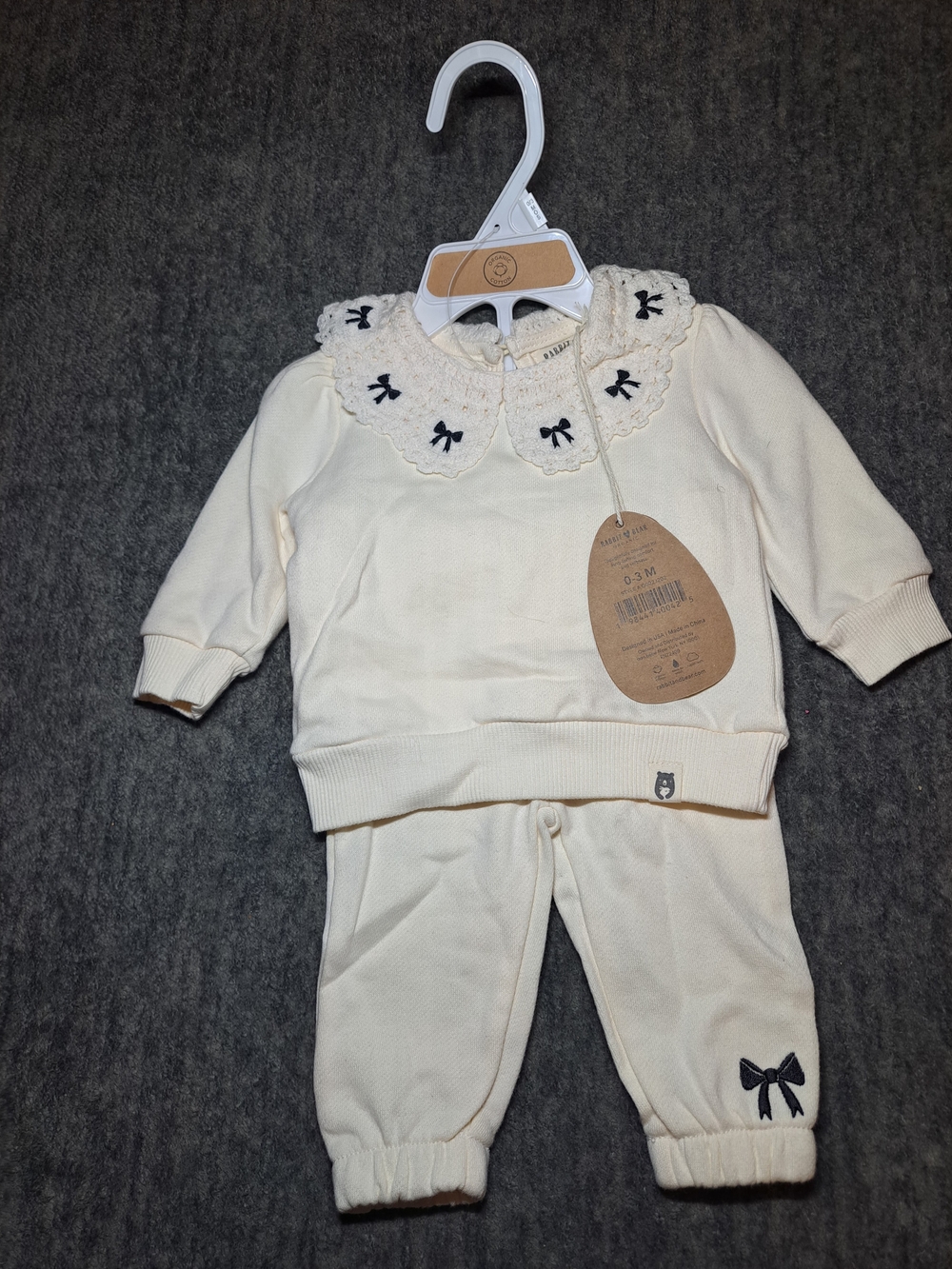 NWT Rabbit + Bear Organics 2 Piece Cream Set